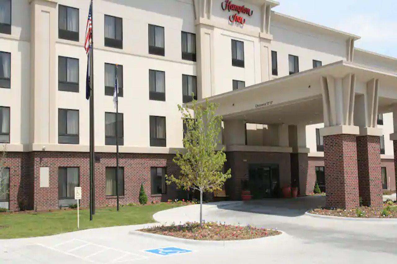 Newly Renovated Hampton Inn Omaha West Lakeside Exterior foto