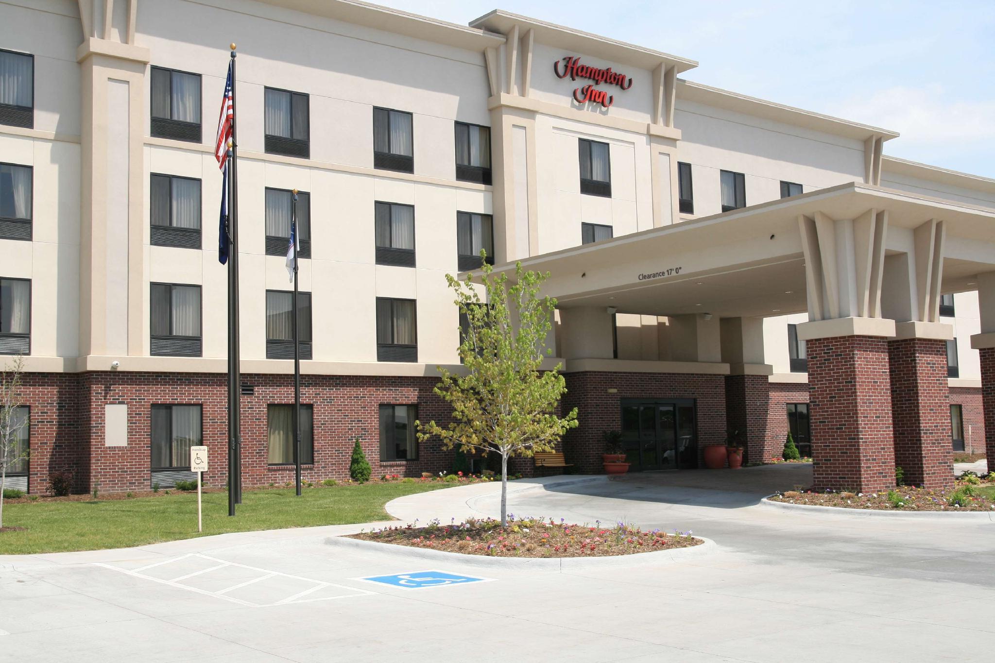 Newly Renovated Hampton Inn Omaha West Lakeside Exterior foto